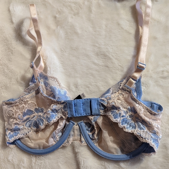 Adore Me Blue and Cream Lace Unlined 34D Bra - Picture 2 of 2